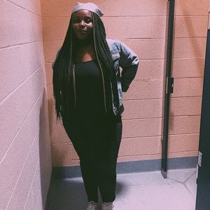 Meet your Posher, Ahmandria